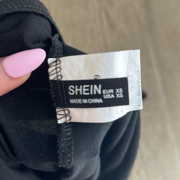 Black shein kiss bodysuit size xs worn once - Picture 3 of 3